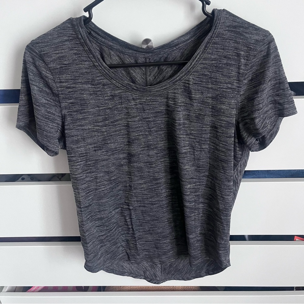 Lululemon tee 👟